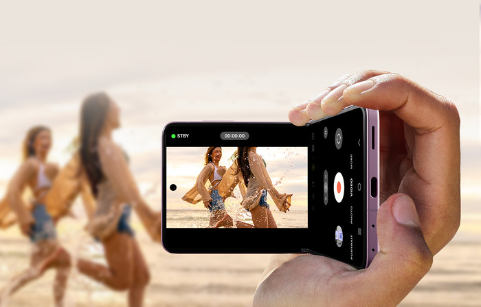 Samsung Galaxy Z Flip 8 512GB Wit 5G + Samsung Back Cover met Magneet Transparant visual leverancier