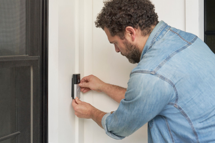 Ring Bedrade Video Deurbel Plus + Chime 3e Generatie product in gebruik