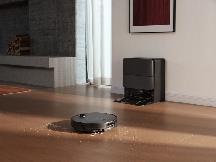 Roborock Saros 20 Sonic Complete Black product in gebruik