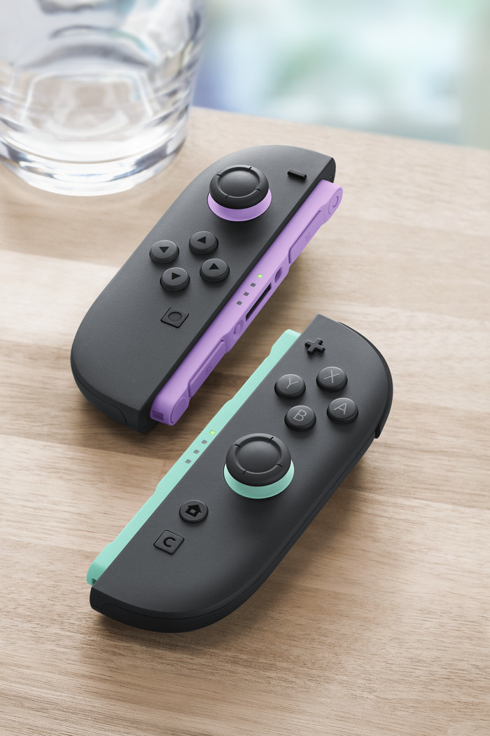 Nintendo Switch 2 Joy-Con set Paars/Groen product in gebruik