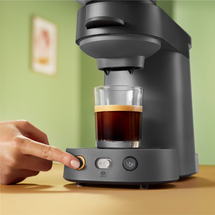 Philips koffiepadmachine Senseo Vibe CSA225/65 Zwart product in gebruik