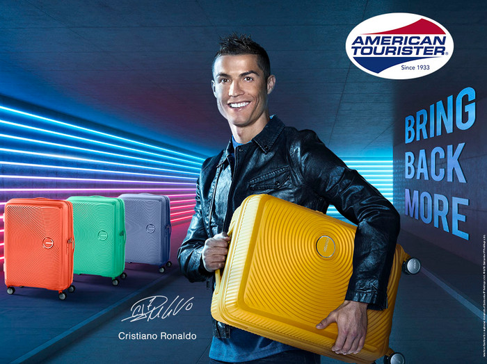 American Tourister Soundbox Expandable Spinner 55cm Golden Yellow product in gebruik