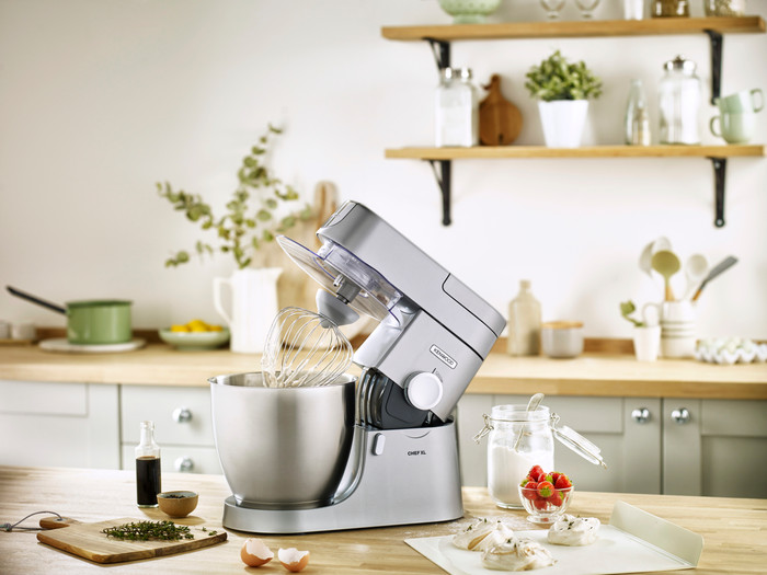 Kenwood Chef XL KVL4110 product in use