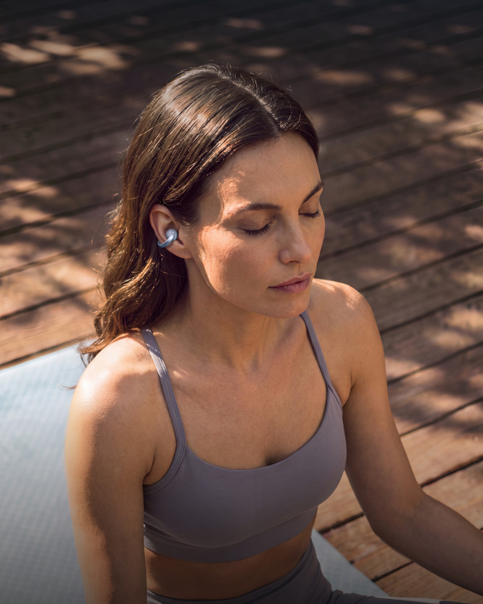 Soundcore AeroClip 2 Blue product in use