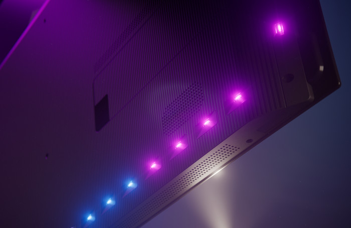 Philips Ambilight 65" OLED951 (2026) detail