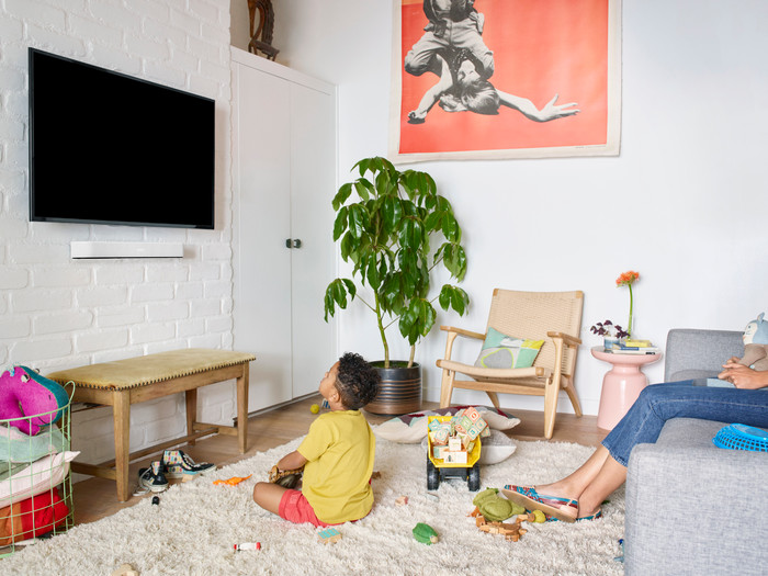 Sonos Beam Wallmount wit product in gebruik