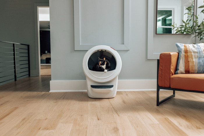 Whisker Automatische kattenbak Litter-Robot 4 Wit product in gebruik