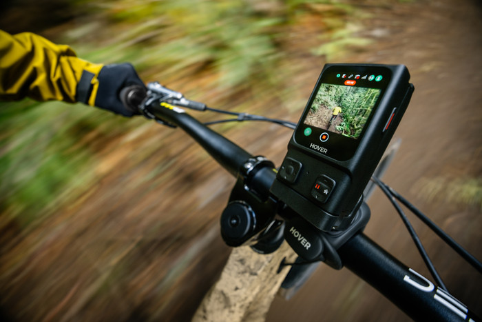 HoverAir X1 PRO Ultimate Cycling Kit product in gebruik