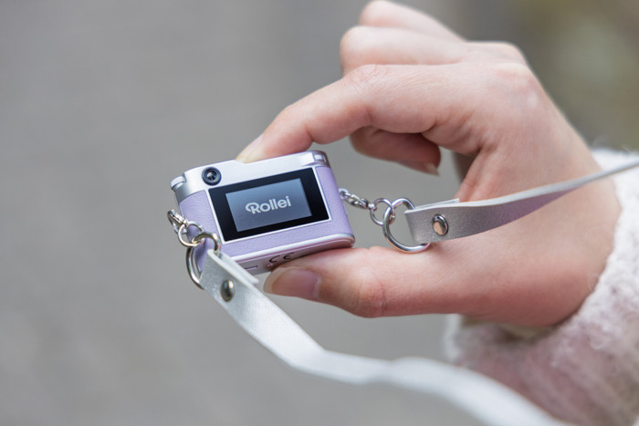 Rollei Mini Digitale Camera Lila product in gebruik