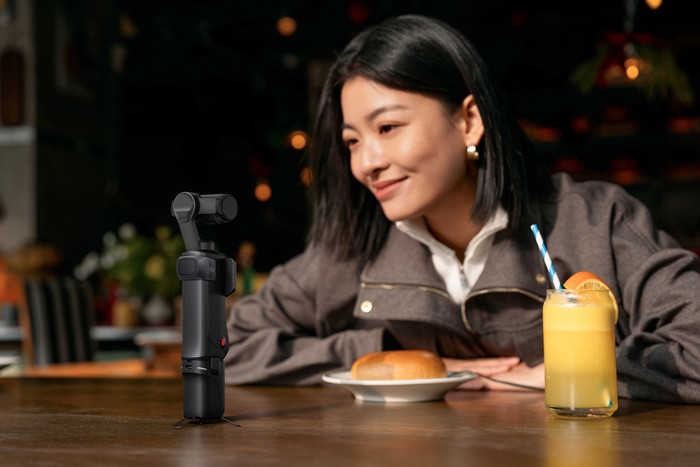 Insta360 Luna Ultra Creator Bundle Zwart product in gebruik