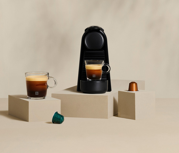 Nespresso De'Longhi Essenza Mini EN85.BKMT product in gebruik
