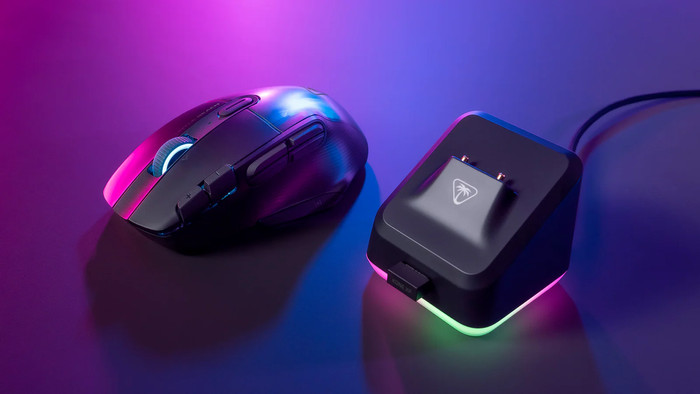 Turtle Beach Kone XP AIR Wireless Gaming Muis Zwart product in gebruik