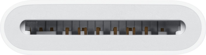Apple USB-C to SD Card Reader detail