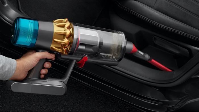 Dyson Detail Cleaning Kit product in gebruik