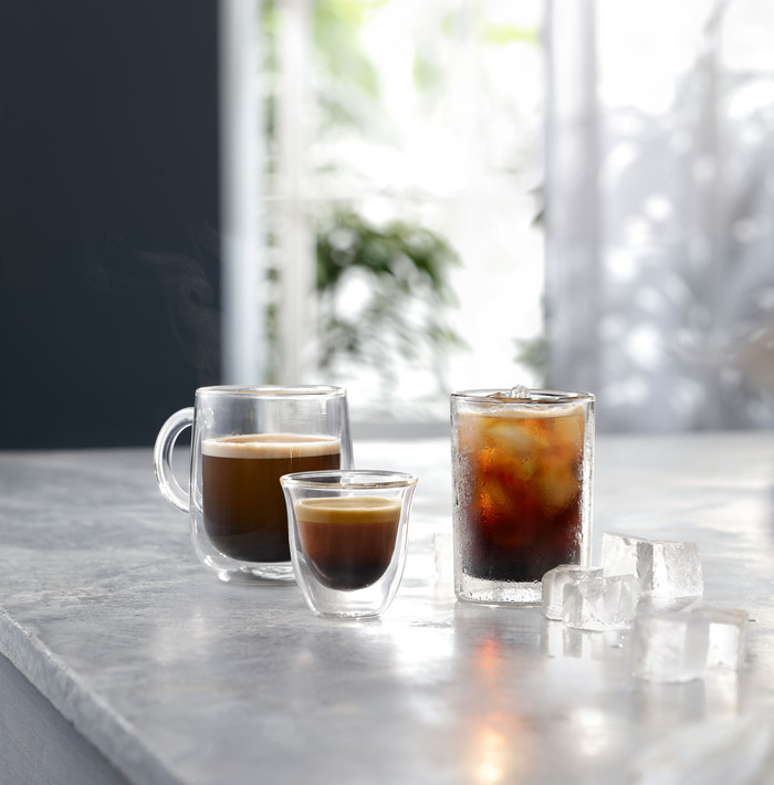 De'Longhi Rivelia Start EXAM420.55.BXL product in gebruik