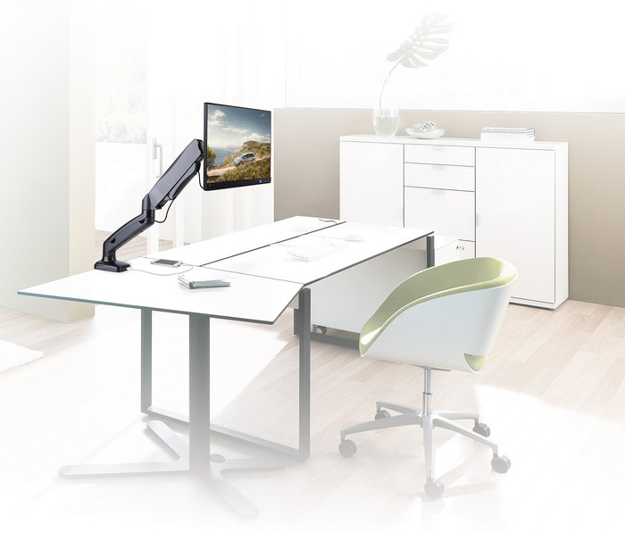 ACT AC8311 Monitor Arm product in use