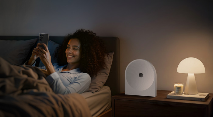 Samsung Music Studio 5 White product in use