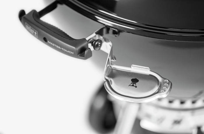 Weber Master Touch Premium E-5770 Black Complete Pack detail