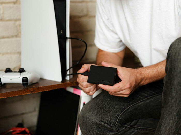 Samsung T9 Portable SSD 4TB Black product in use
