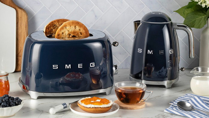 SMEG KLF03NBEU Navy Blue product in gebruik