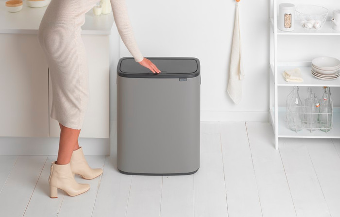 Brabantia Bo Touch Bin 2 x 30 Litres Mineral Concrete Grey produit à l'usage