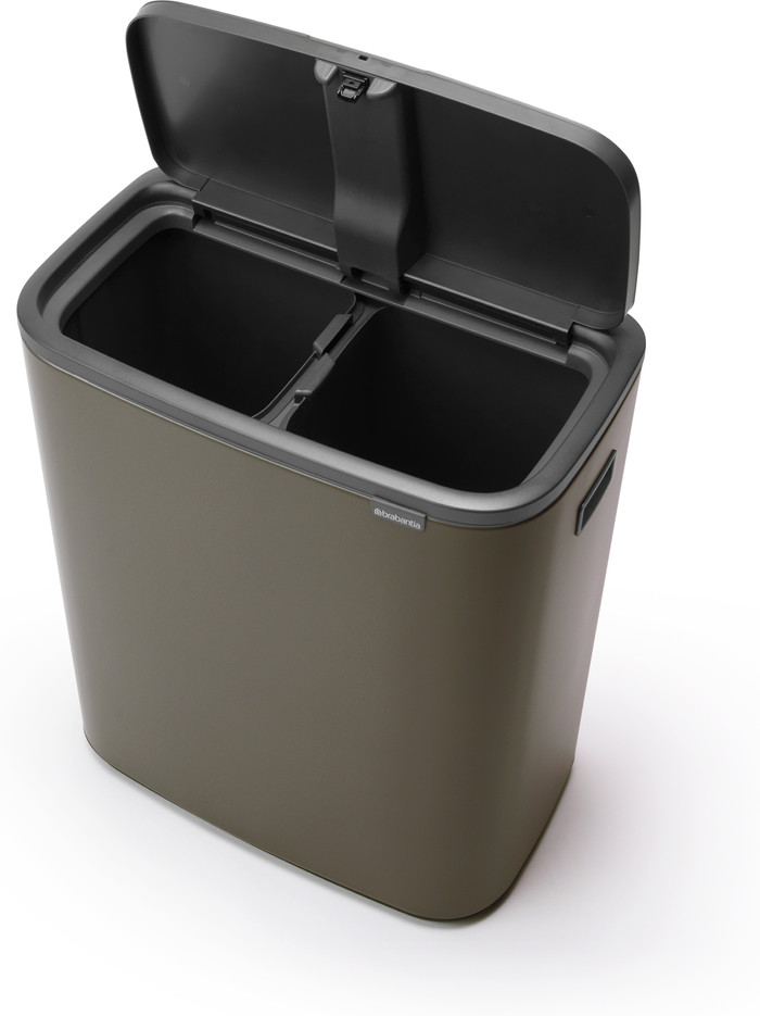 Brabantia Bo Touch Bin 2 x 30 Liter Platinum + Vuilniszakken (120 stuks) detail