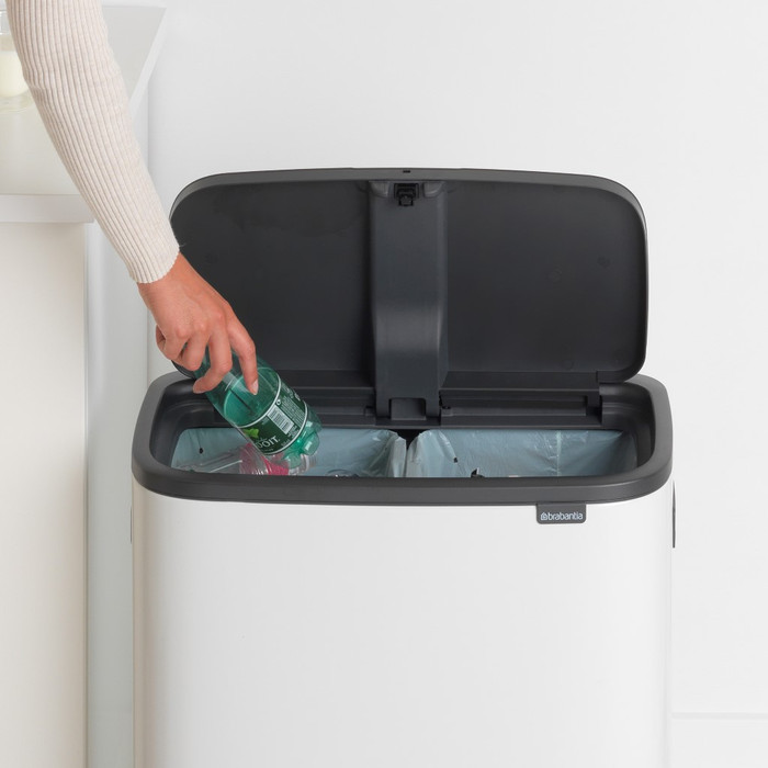 Brabantia Bo Touch Bin 2 x 30 Liter White product in gebruik