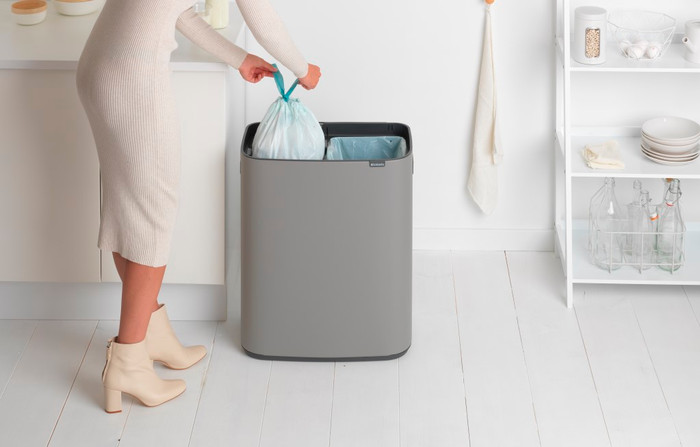 Brabantia Bo Touch Bin 2 x 30 Litres Mineral Concrete Grey produit à l'usage