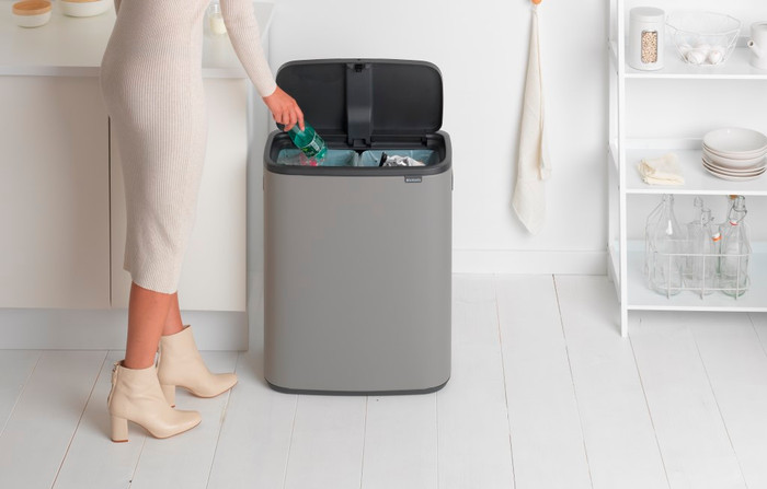 Brabantia Bo Touch Bin 2 x 30 Litres Mineral Concrete Grey produit à l'usage