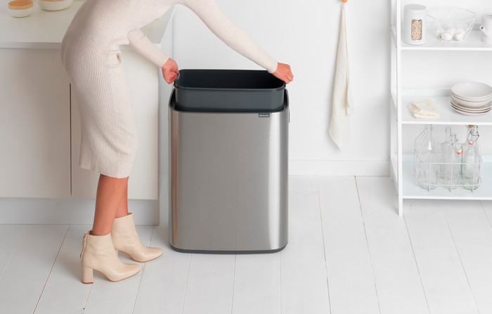 Brabantia Bo Touch Bin 60 Liter Rvs Fingerprint Proof product in gebruik