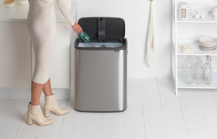 Brabantia Bo Touch Bin 60 Liter Rvs Fingerprint Proof product in gebruik