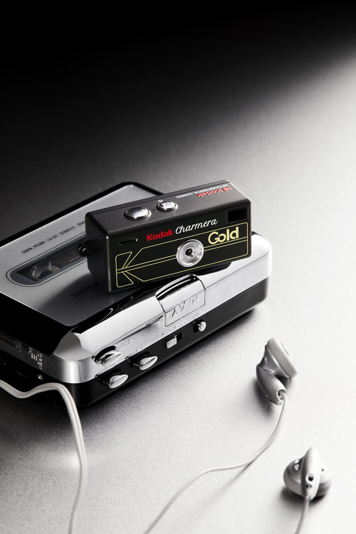 Kodak Charmera Millenium Keychain Digital Camera (Single Blind Box) product in gebruik