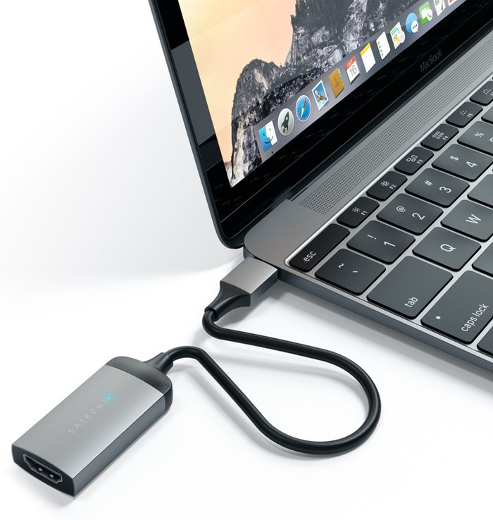 Satechi Usb C naar HDMI Kabel Converter product in gebruik