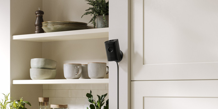 Ring Indoor Camera Plus Zwart product in gebruik