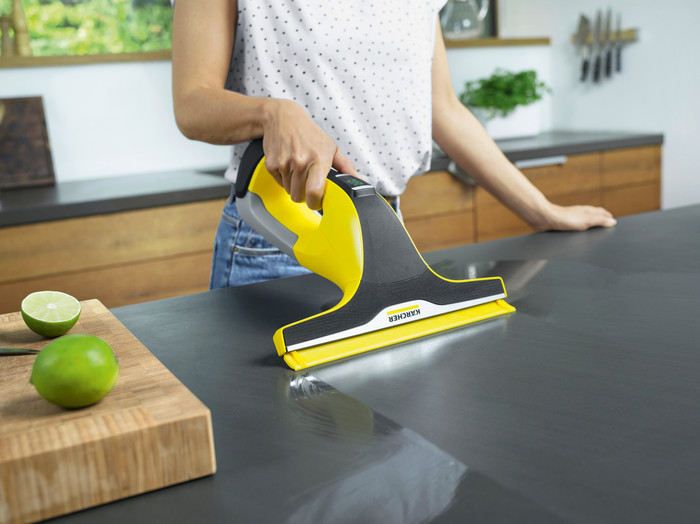 Karcher WV 6 Plus product in use