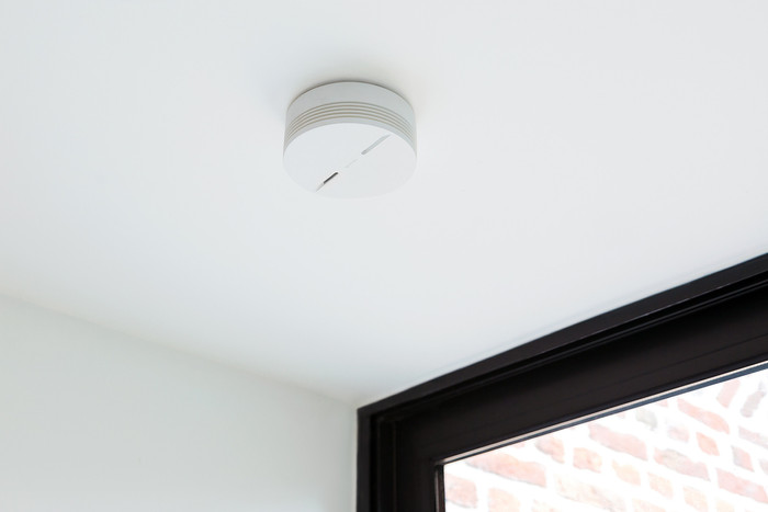 Netatmo Slimme Rookmelder (10 jaar) 5-Pack product in gebruik