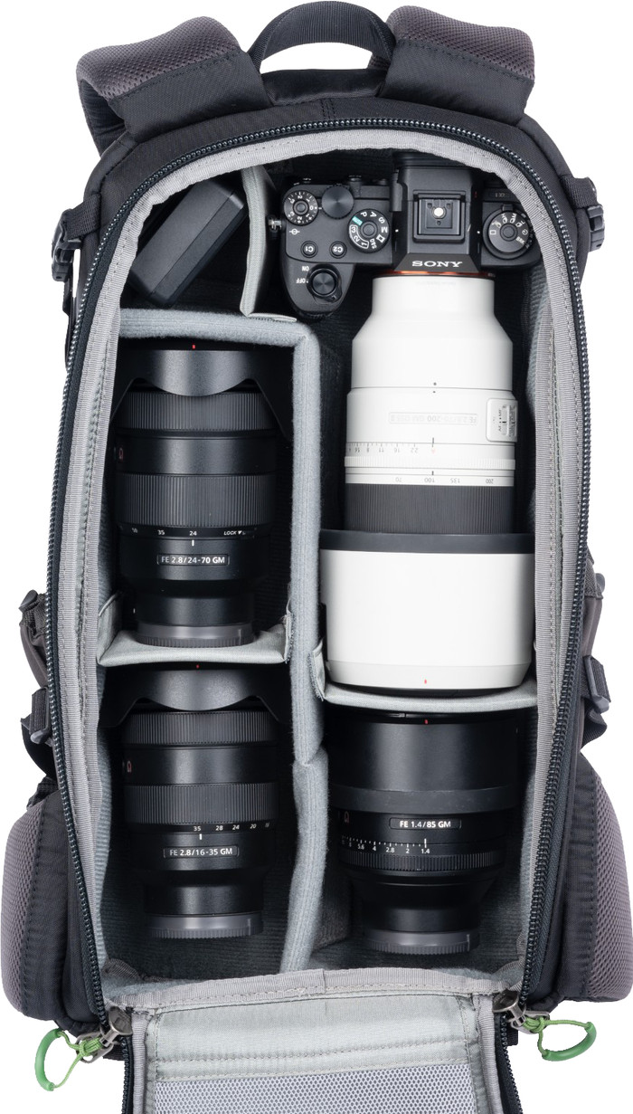 Think Tank BackLight 18L Slate Zwart binnenkant
