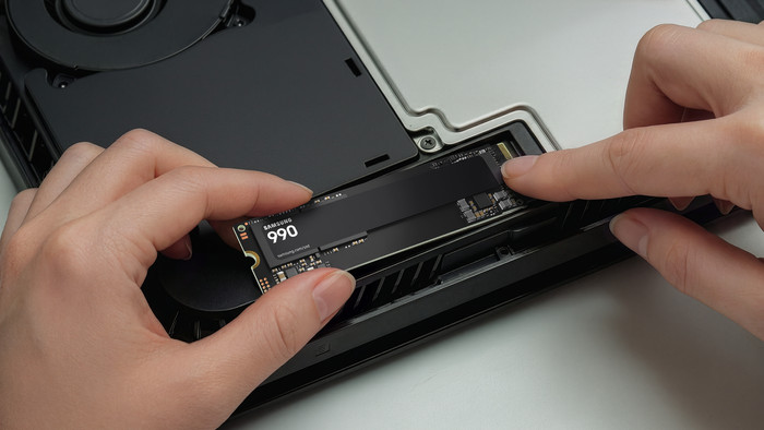 Samsung 990 PCIe 4.0 NVMe M.2 SSD 1TB product in gebruik
