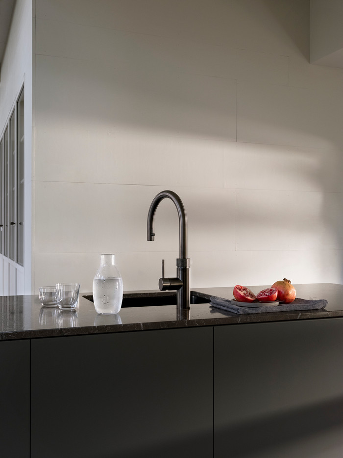 Quooker PRO3 + Quooker Flex Round Gunmetal product in gebruik