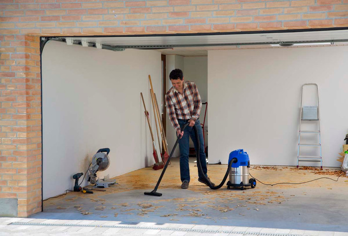 Nilfisk Buddy II 18 Inox product in gebruik