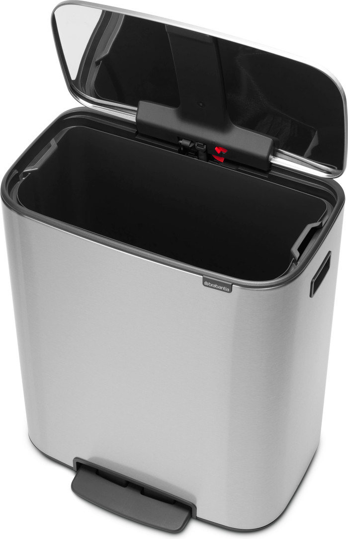 Brabantia Bo Pedal Bin 60 Liter Rvs Fingerprint proof + Vuilniszakken (120 stuks) detail