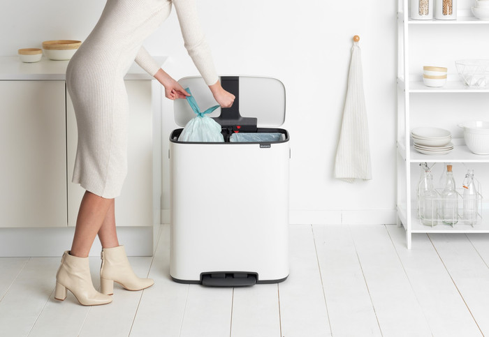 Brabantia Bo Pedal Bin 2 x 30 Liter White product in gebruik