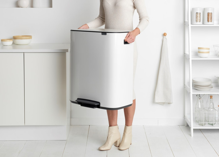 Brabantia Bo Pedal Bin 2 x 30 Liter White product in gebruik