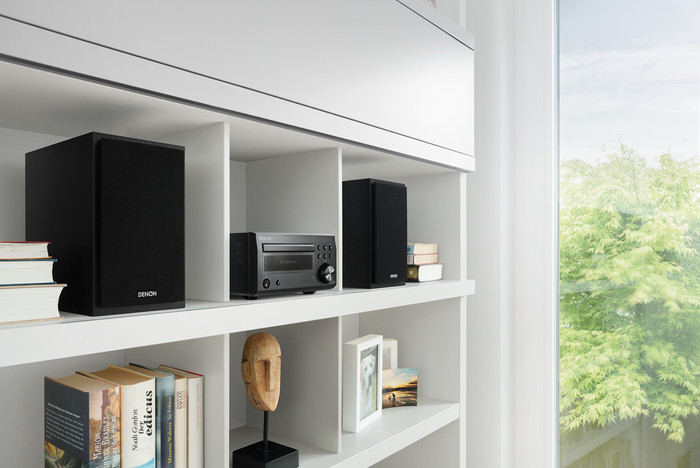 Denon D-M41DAB Black product in use