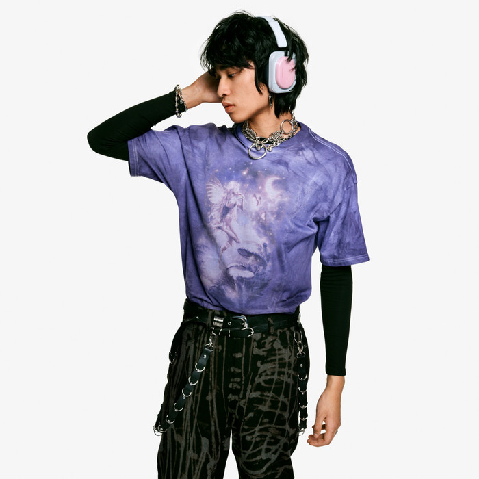 Nothing Headphone (a) Roze product in gebruik