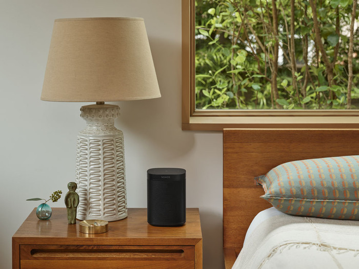 Sonos Move 2 Groen + Sonos One SL zwart product in gebruik