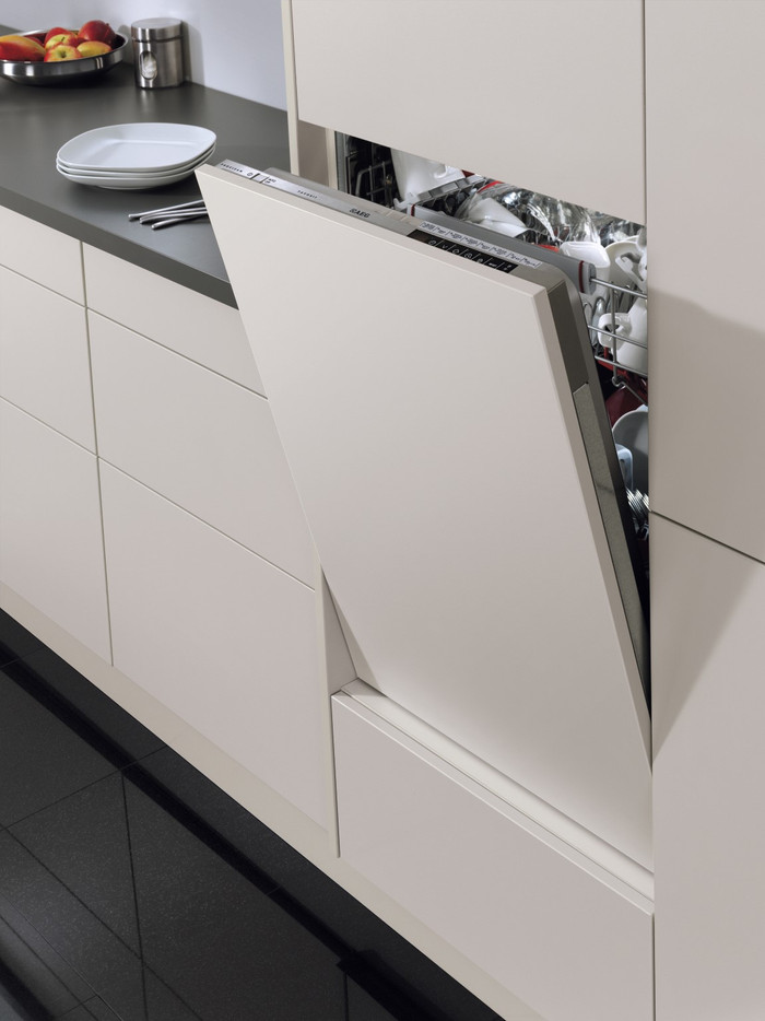 AEG FSB52617Z / Built-in / Fully integrated / Niche height 82 - 88cm null