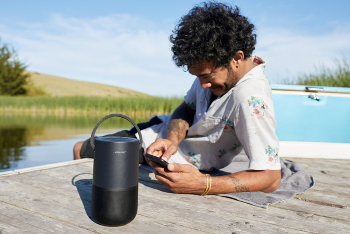 Bose Portable Home Speaker Zwart product in gebruik