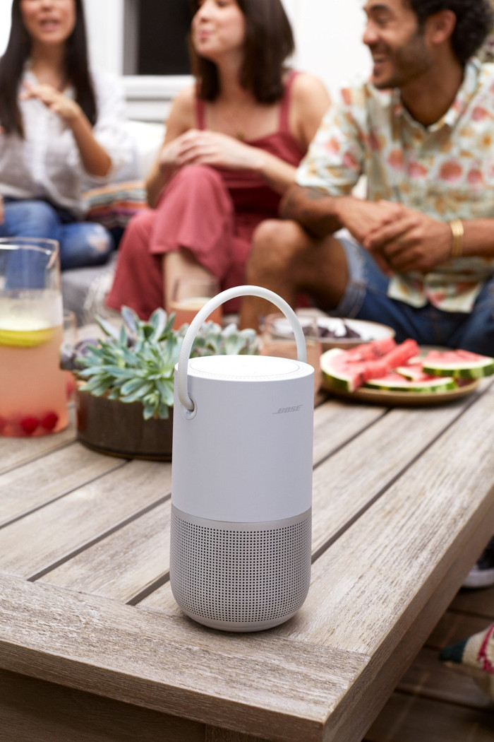 Bose Portable Home Speaker Zilver product in gebruik