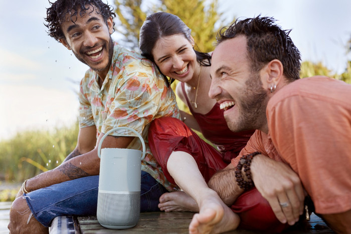 Bose Portable Home Speaker Zilver product in gebruik